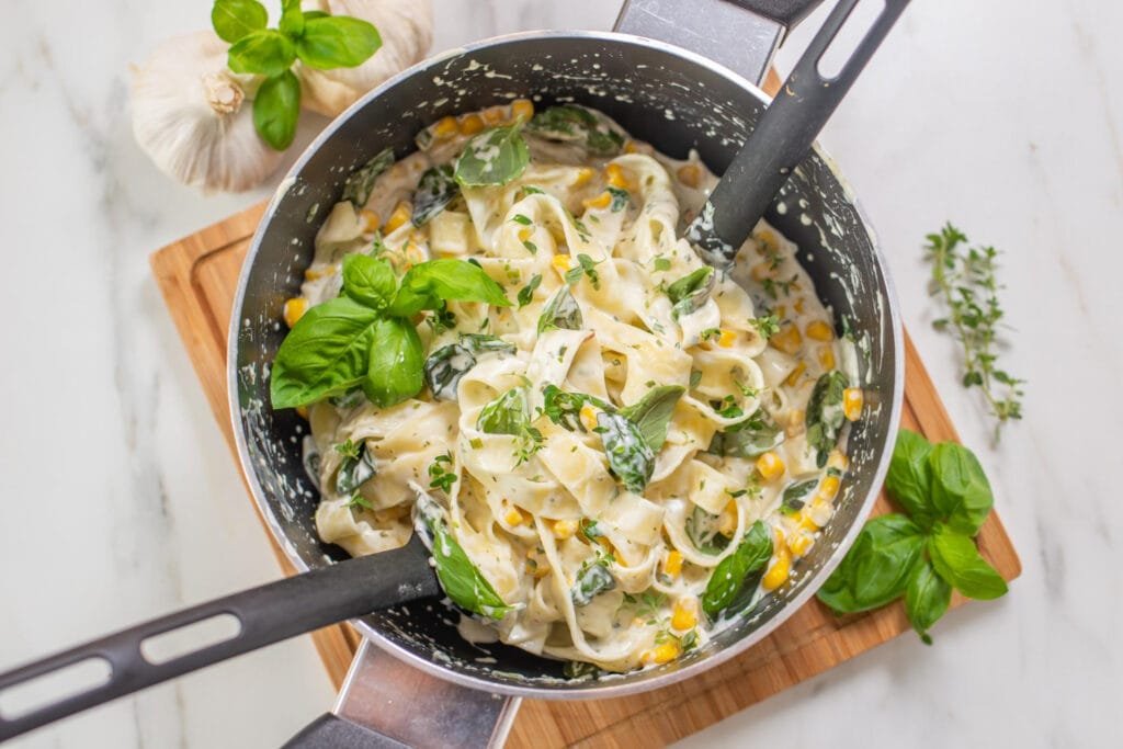 One Pot Creamy Mushroom And Spinach Pasta
